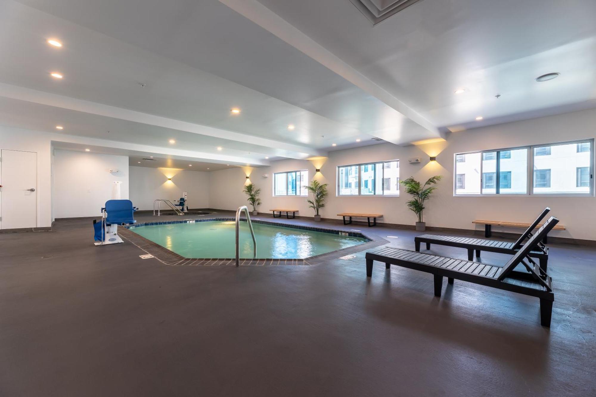 Hotel Mai Downtown ロングビーチ エクステリア 写真