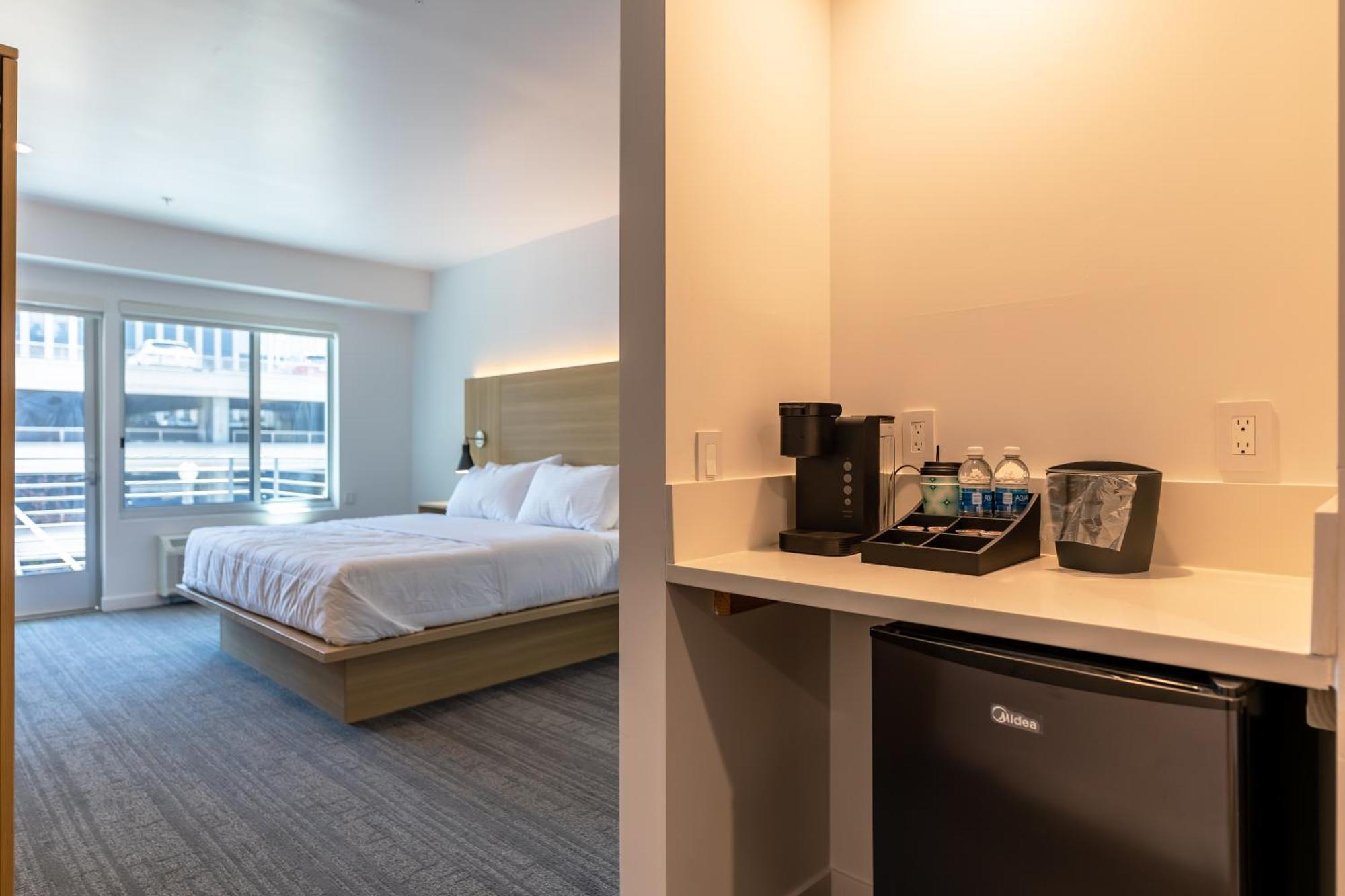 Hotel Mai Downtown ロングビーチ 部屋 写真